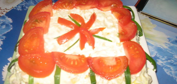 Салат с консервированым кольмаром