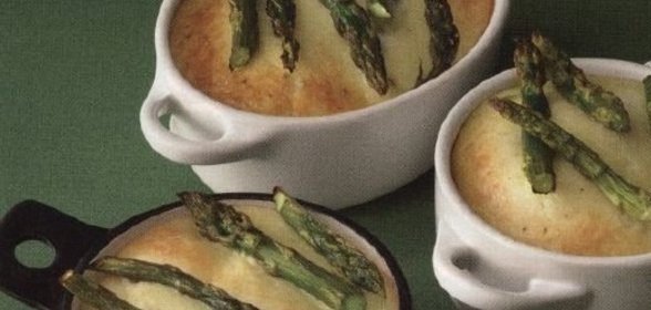 Икра из баклажанов, орехов и петрушки