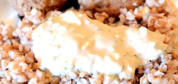 Соус перчильо со сметаной и сыром фета