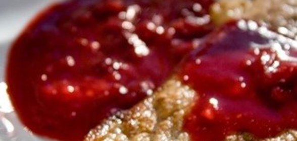 Говядина с соусом из клюквы «Дарбо»