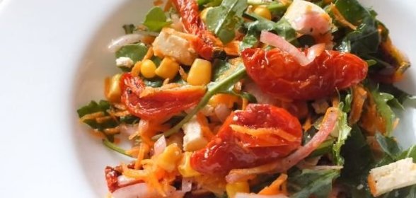 Яичница с грибами и куриным мясом