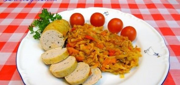 Мюнхенские колбаски с тушеной капустой