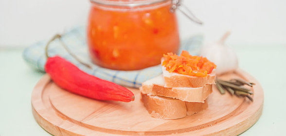 Аджика с морковью