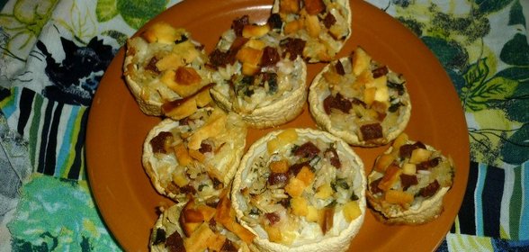 Кабачки фаршированные рисом и колбасой