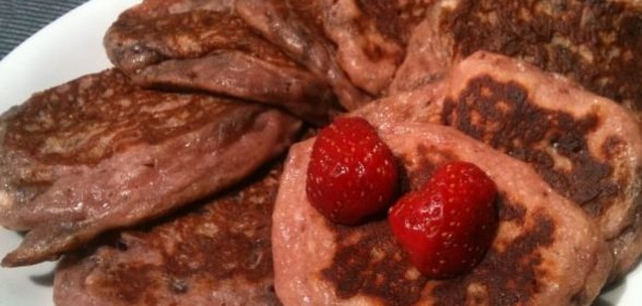 Соус из майонеза с корнишонами.