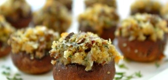 Грибы фаршированные в микроволновке