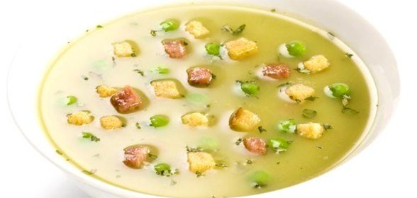 Гороховый суп с беконом и сухариками