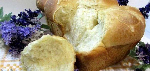 Сдобный хлеб с узором