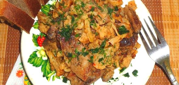 Тушеная свинина с цветной капустой