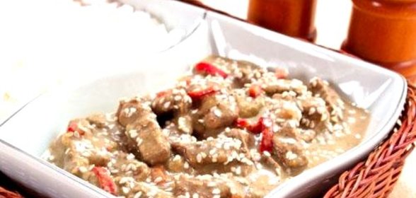 Говядина, тушенная в кокосовом молоке