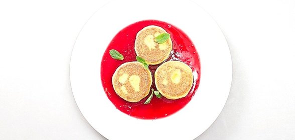 Сырники с кукурузной мукой и вареньем