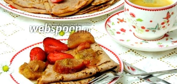 Клубничный «омлет» с ревенем