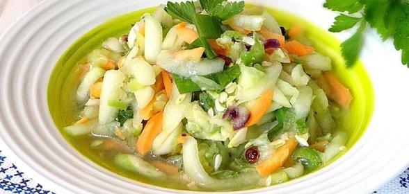 Консервированный салат с кабачком