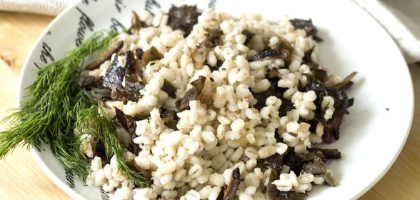 Перловая каша с грибами в горшочке