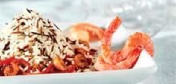 Креветки со сладким перцем и рисом