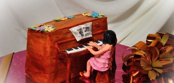 Торт Пианино для моей талантливой крестницы Кристины