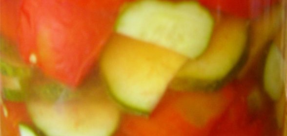 Консервированный салат из помидоров и огурцов