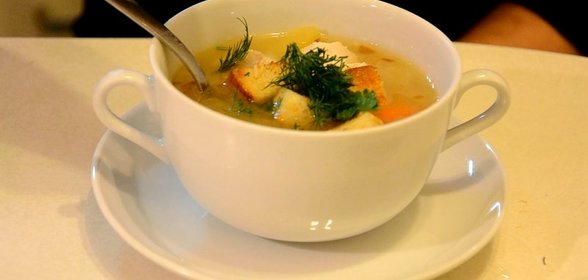 Густой куриный суп с чесночными сухариками. Видео