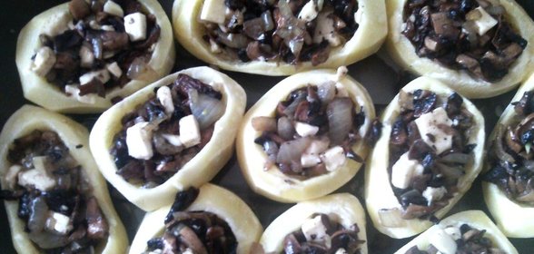 Картофельные лодочки с грибами