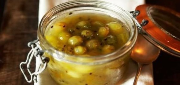 Варенье из крыжовника изумрудное