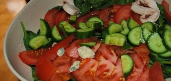 Салат из квашеной капусты с грибами