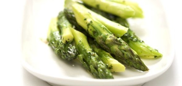 Острая спаржа с хересным уксусом