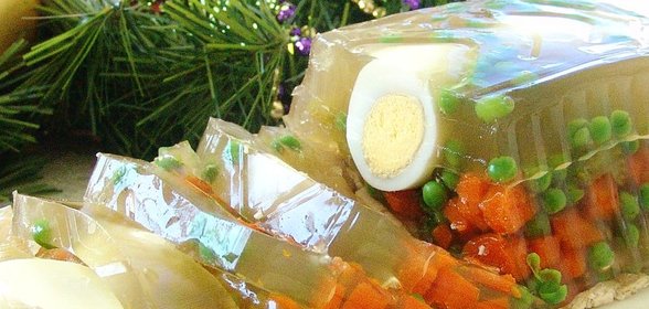 Заливное с яйцом, курицей и овощами+бонус порционный вариант подачи