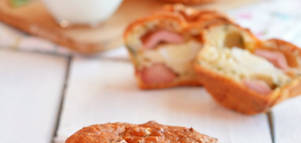 Пшенные кексы-запеканки с сосисками