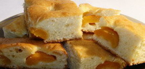 Пирог с консервированными абрикосами