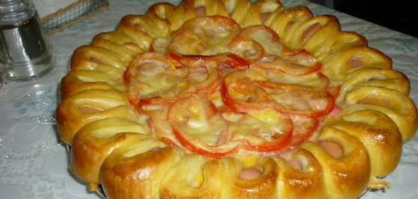 Красивый пирог-пицца