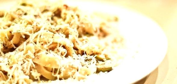 Паста с фисташками и оливками