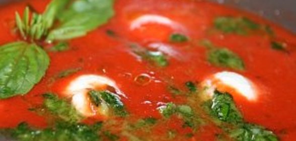 Холодный томатный суп с бокончини