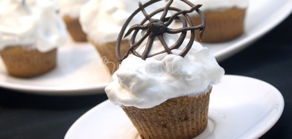 Кексы с паутинкой