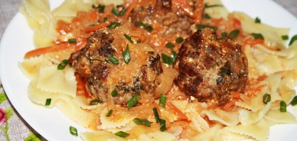 Мясные Бомбочки в томатно-сметанном соусе