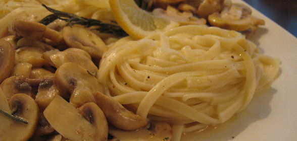 Грибы в лимонном (лаймовом) соусе с розмарином