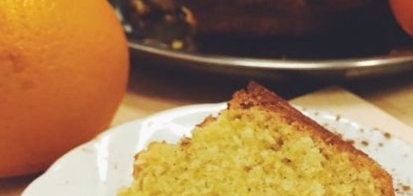 Пирожки из теста на дрожжах, жаренные во фритюре, с мозгами или мясным фаршем