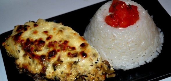 Куриное филе в сметане с грибами