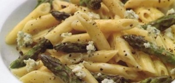 Макароны с сыром и спаржей