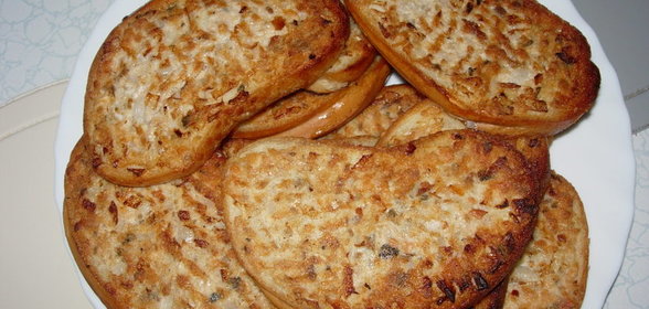 Горячие бутерброды с консервированной горбушей