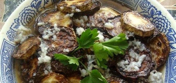 Жареные кабачки с уксусом и чесноком