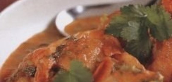 Салат из консервированной рыбы