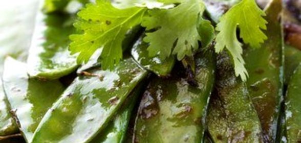 Жареный молодой стручковый горошек