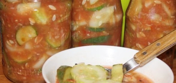 Салат из огурцов в томатном соусе (на зиму)
