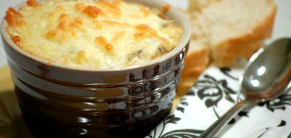 Жюльен с говядиной и шампиньонами