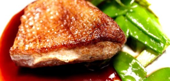 Ароматный соус для утки с финиками и черносливом