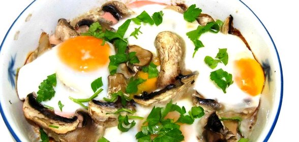 Яичница запеченная