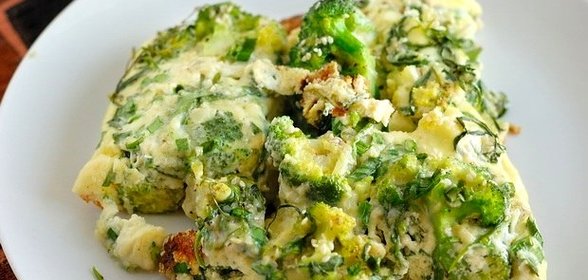 Омлет с брокколи в духовке