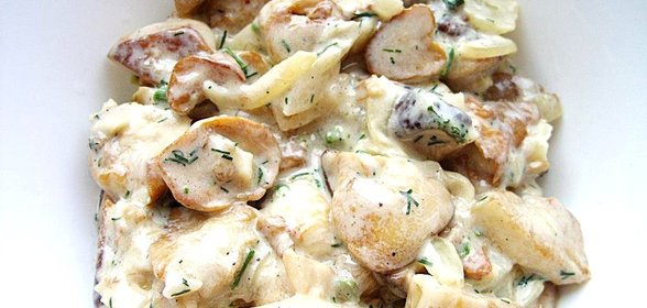 Белые грибы в сливках