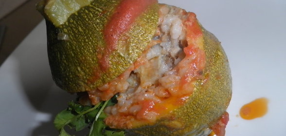 Круглые фаршированные кабачки и Кабачковая шакшука из серии Отходы - в доходы