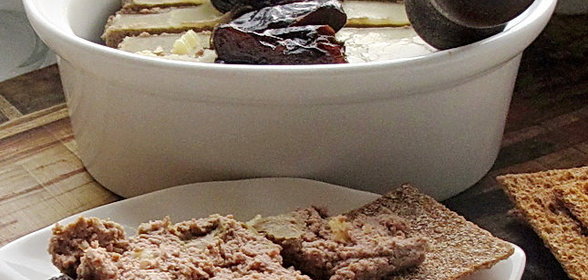 Паштет из индюшиной (куриной) печени с черносливом